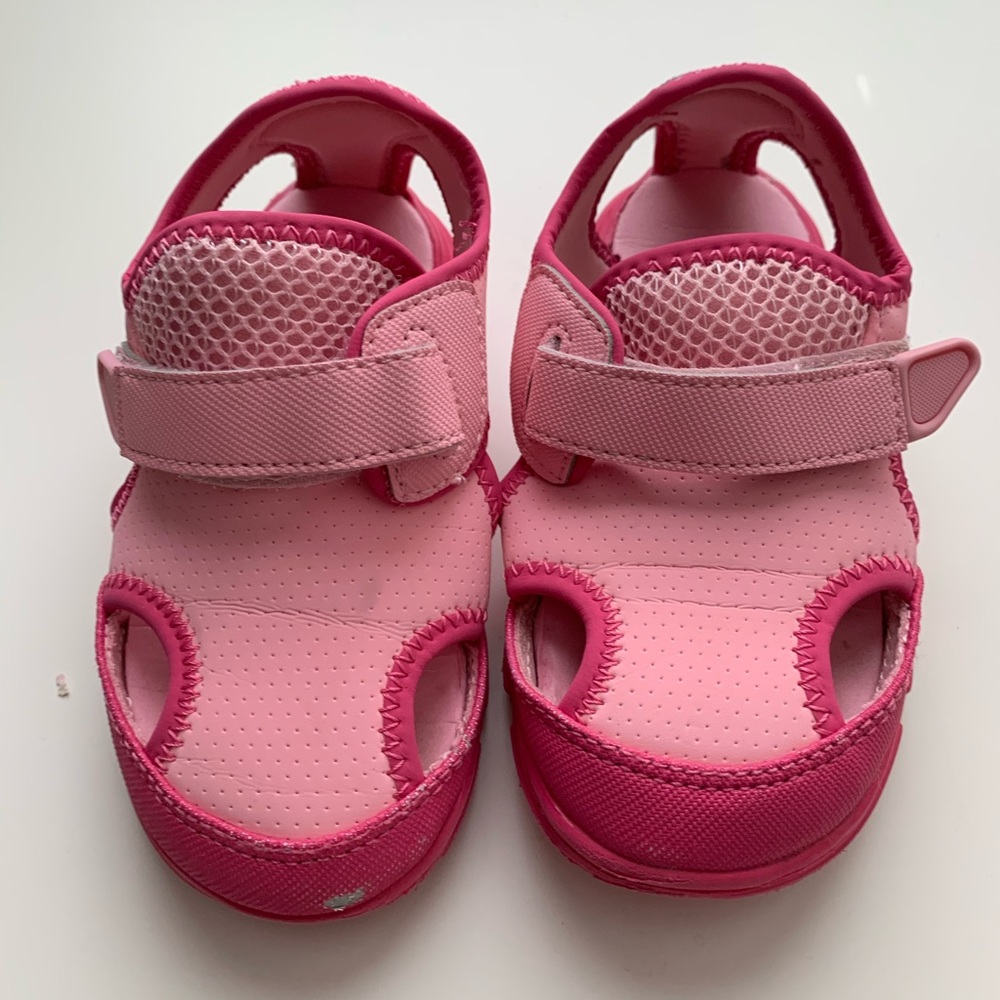 GUC toddler Sophie Tucker and Tate water sandal